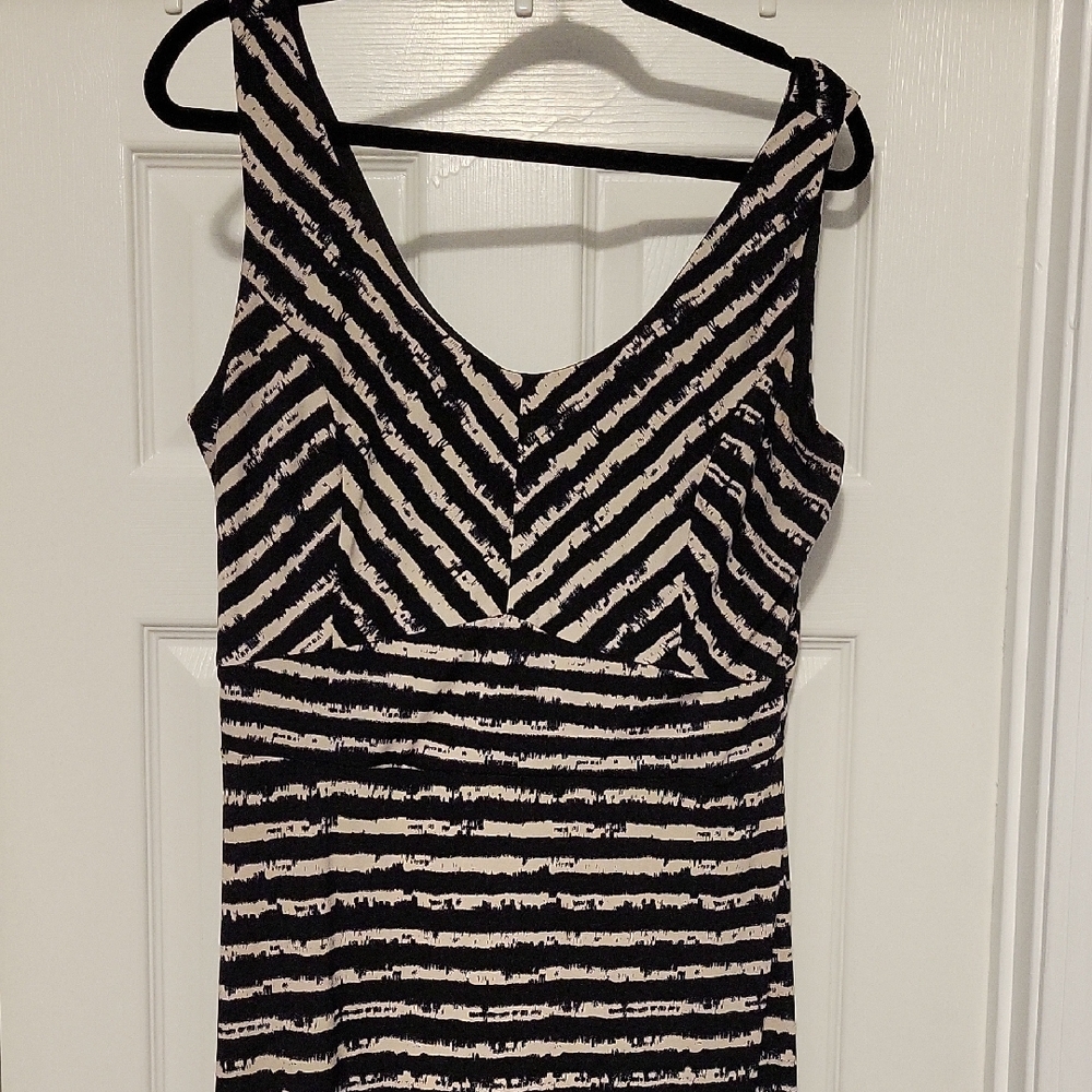 Liz Claiborne Black and Cream Maxi Dress